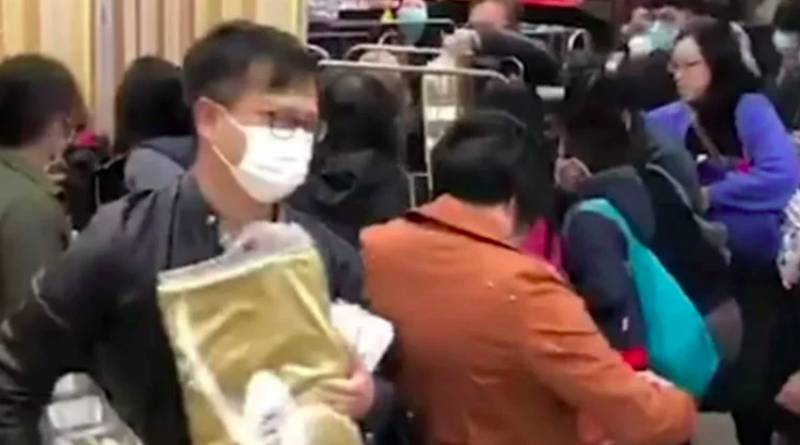 VIDEO Čitatelj Indexa snimio prazne dućane u Hong Kongu, građani sve razgrabili