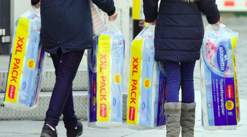 Zašto ljudi panično kupuju velike količine toaletnog papira?