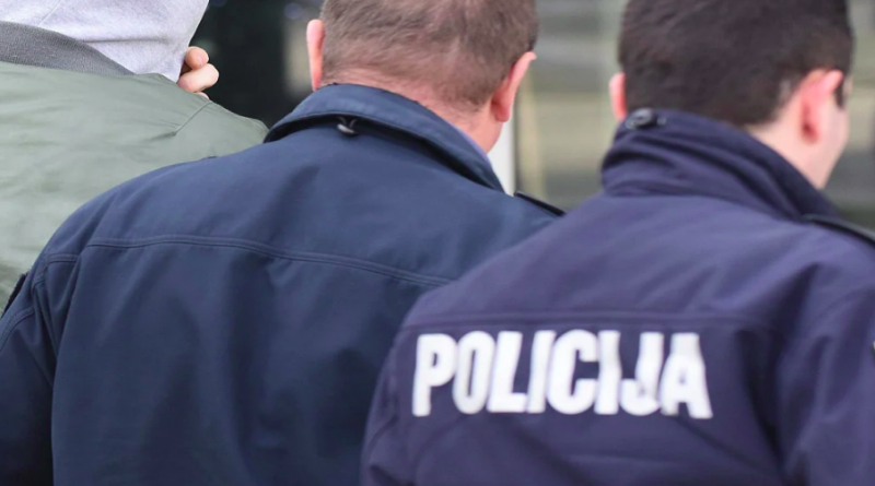 Ugledni HDZ-ovac, gradski vijećnik i šef DVD-a brutalno premlatio ženu pred očima dvoje djece, pa joj naredio da kaže da je pala sa stepenica