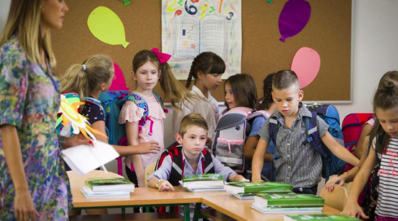 PETICIJA ZA POVRATAK U ŠKOLSKE KLUPE Roditelji u BiH žele djecu u školi, to poručili i nadležnima