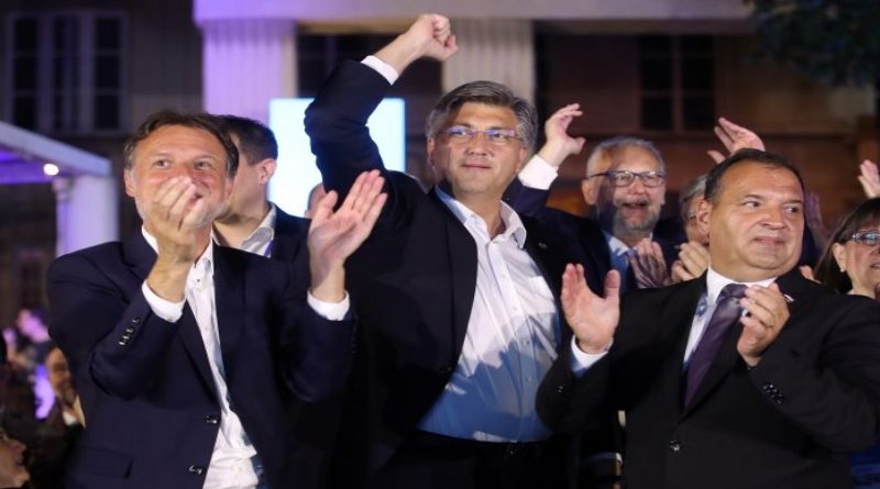 “PLENKOVIĆ BI MOGAO DOBITI VEĆI ŠATOR OD ONOG MILANOVIĆEVOG”: Evo što Pupovac traži