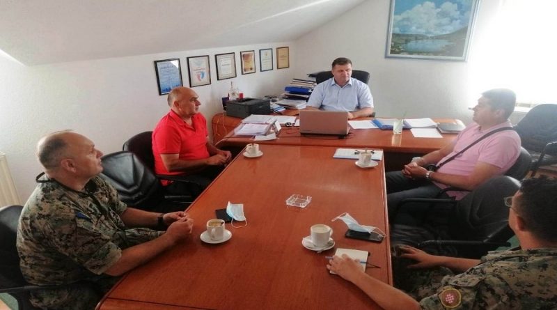 Premijer Jozić održao sastanak s organizatorima humanitarne akcije za obitelj Mihaljević iz Livna