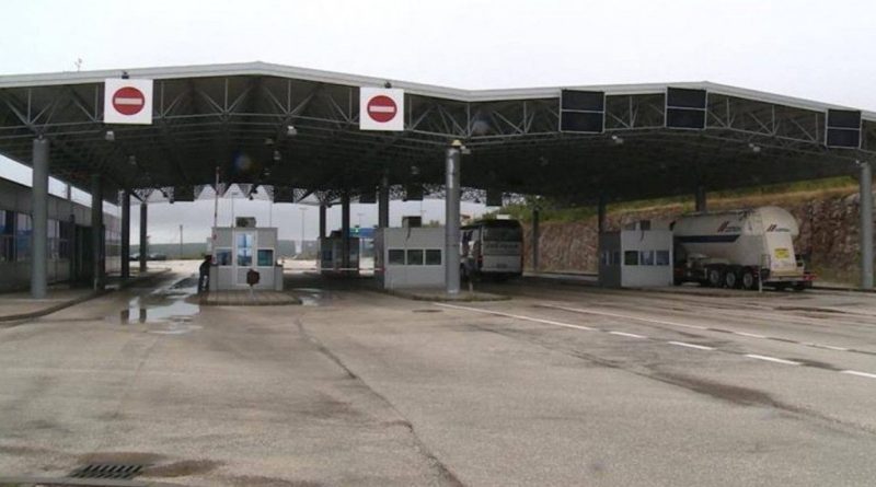 Ne može se preko graničnih prijelaza Kamensko i Aržano
