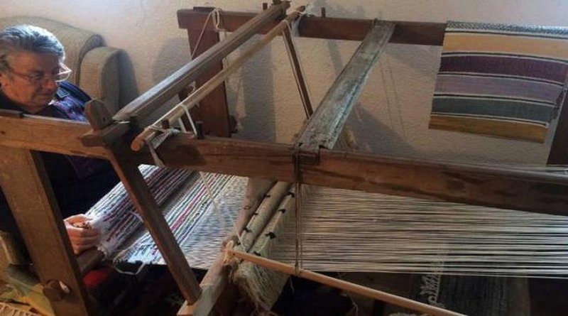 Mila Šteko iz Tomislavgrada njeguje zanat ručne izrade narodnih nošnji