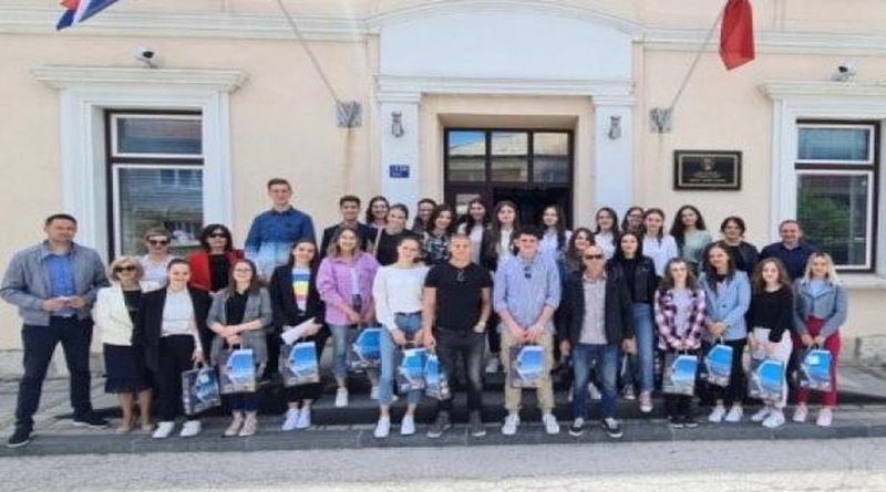 Načelnik Tomislavgrada nagradio najuspješnije maturante
