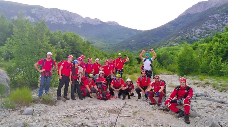 Zajednička stijenska vježba GSS HBŽ i HGSS stanice Split na Kamešnici