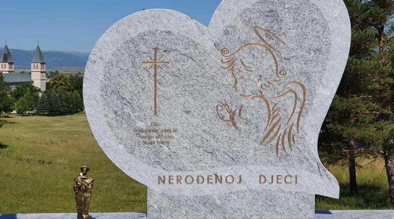 Livno: Izgrađena grobnica i spomenik za nerođenu djecu