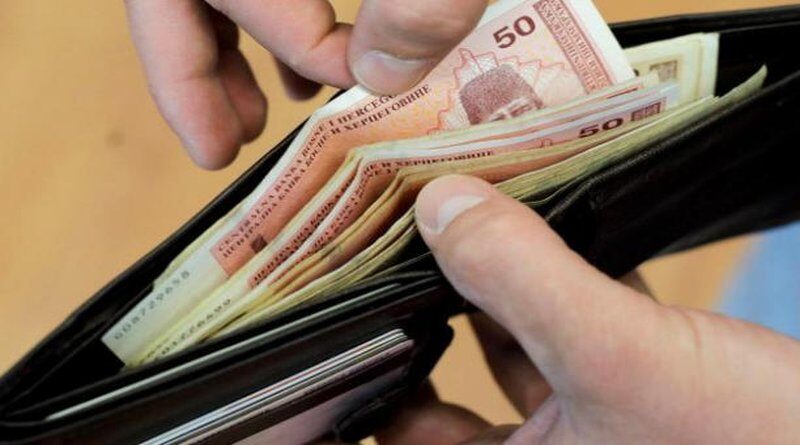 Prosječna neto plaća u FBiH u kolovozu 1.000 KM, a bruto plaća 1.548 KM