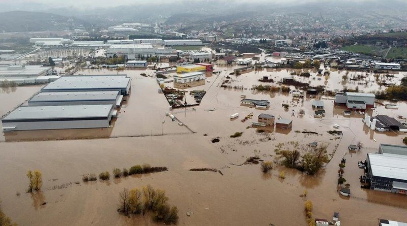 Snimci iz zraka uz rijeku Bosnu najbolje prikazuju razmjere poplava na području Sarajeva
