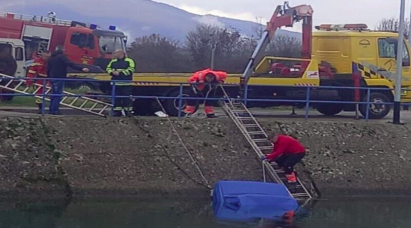 Tragedija kod Livna: Nakon slijetanja automobila u odvodni kanal smrtno stradao vozač