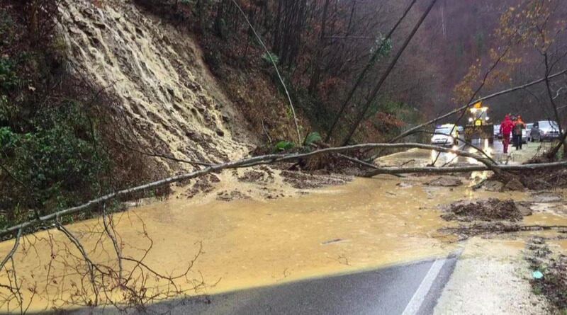 BiH: Četiri odrona, blokirani glavni putevi