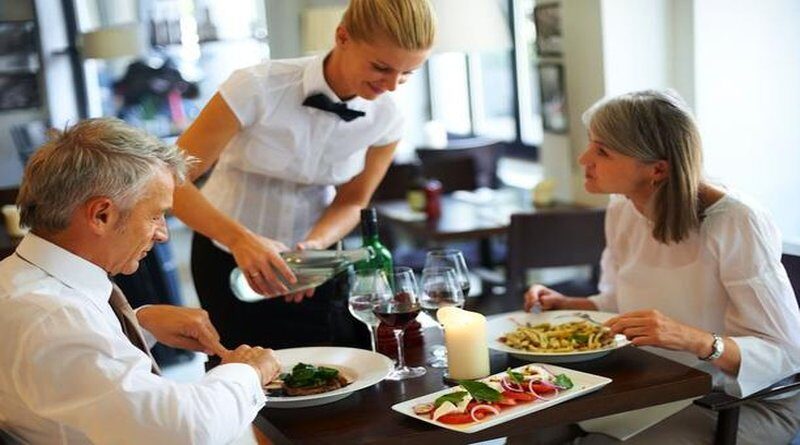 Restorani dižu cijene: Porcija piletine skuplja za 2 KM, hamburgera za 1 KM, kave došla do 3 KM
