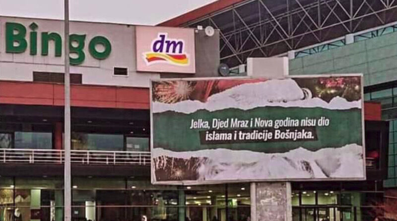 U Zenici osvanuli plakati: Jelka, Djed Mraz i Nova godina nisu dio islama i tradicije Bošnjaka