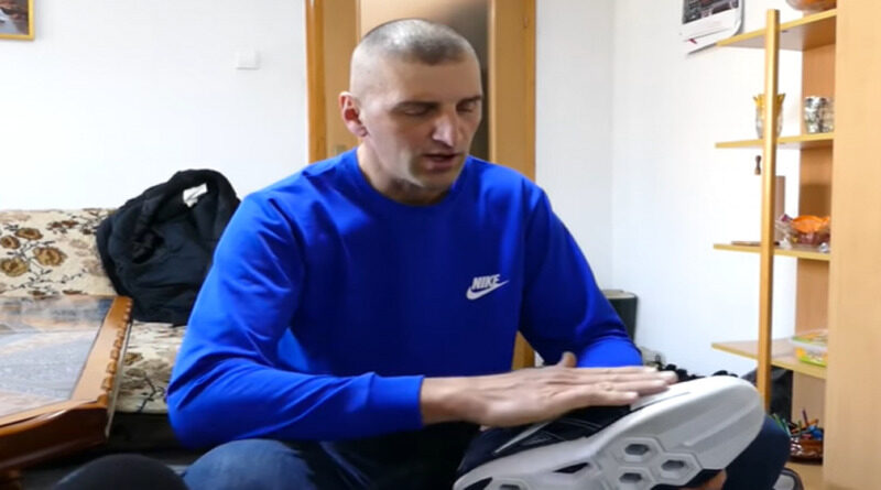 Bugojanac nosi obuću broj 55, znao je po mjesec dana hodati bos