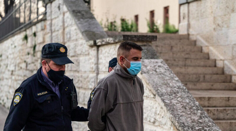 Sin pritvoren zbog ubojstva roditelja: Sumnja se da ih je likvidirao u garaži, a tijela zamotao u najlonsku vreću