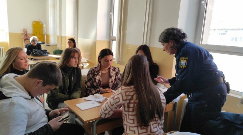 Policijska akademija za mlade u Livnu: Što je pravo vršnjačko nasilje?