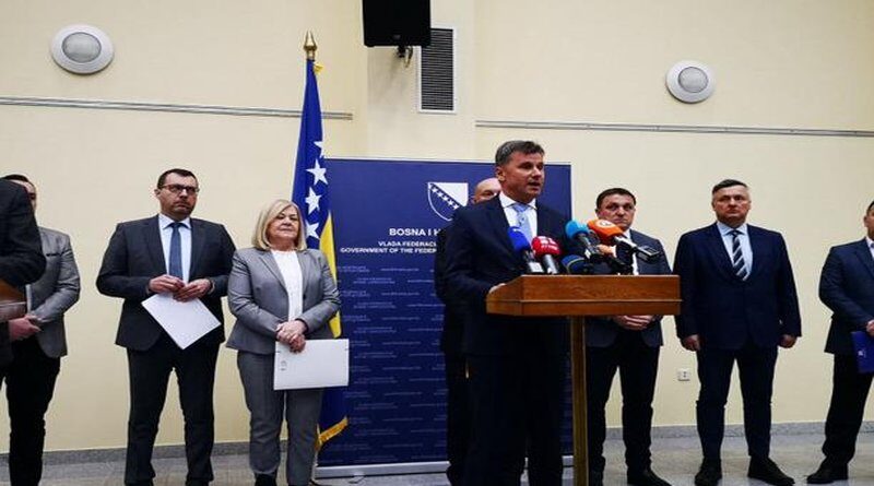 Novalić: Nema mjesta za paniku ni gomilanje hrane