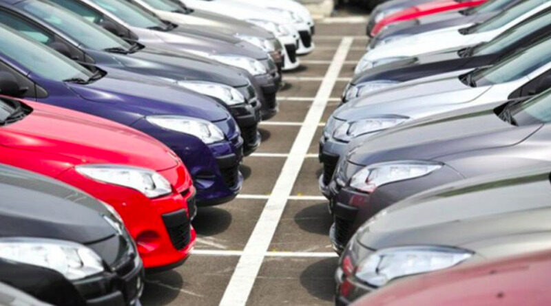 Kriminalne skupine na uvozu luksuznih automobila utajile najmanje pet milijuna eura poreza