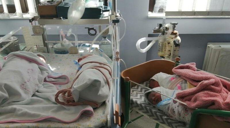 BABY BOOM U ŽUPANIJSKOJ BOLNICI LIVNO: Na svijet je stiglo sedam beba u periodu od 11 sati