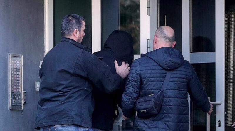 Zaštitar u Splitu maloljetnice uhvatio u krađi pa ih prisilio da ga oralno zadovolje