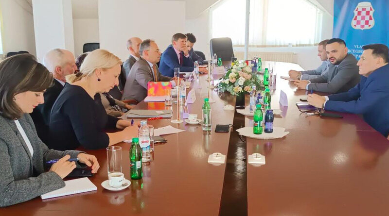 Predsjedatelj Skupštine Jozo Ćosić održao sastanak s veleposlanicima Kraljevine Nizozemske, SR Njemačke, Kraljevine Španjolske, Švicarske i šefom Belgijskog diplomatskog ureda