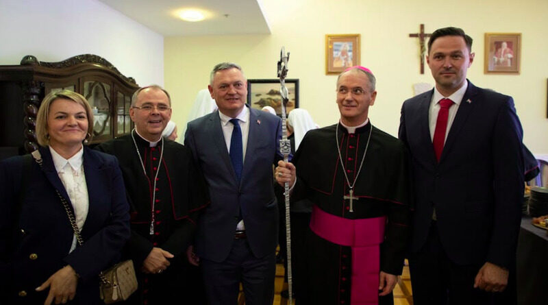 MONS. DRAŽEN KUTLEŠA PREUZEO SLUŽBU ZAGREBAČKOG NADBISKUPA