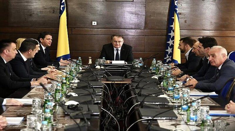 Novi ministri u Vladi FBiH preuzeli dužnost, Nikšić zasjeo u premijersku fotelju