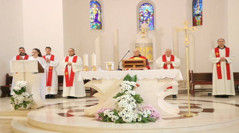 Služena sveta misa i polaganje vijenaca za hrvatske branitelje u Tomislavgradu