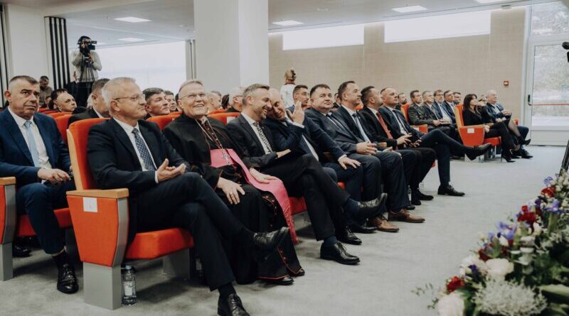 Predsjednik Vlade Hercegbosanske županije dr. sc. Ivan Vukadin nazočio svečanom obilježavanju Dana Vukovarsko-srijemske županije