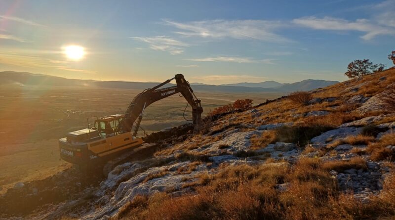 Počeli radovi na izgradnji protupožarnog puta na Ljubuši