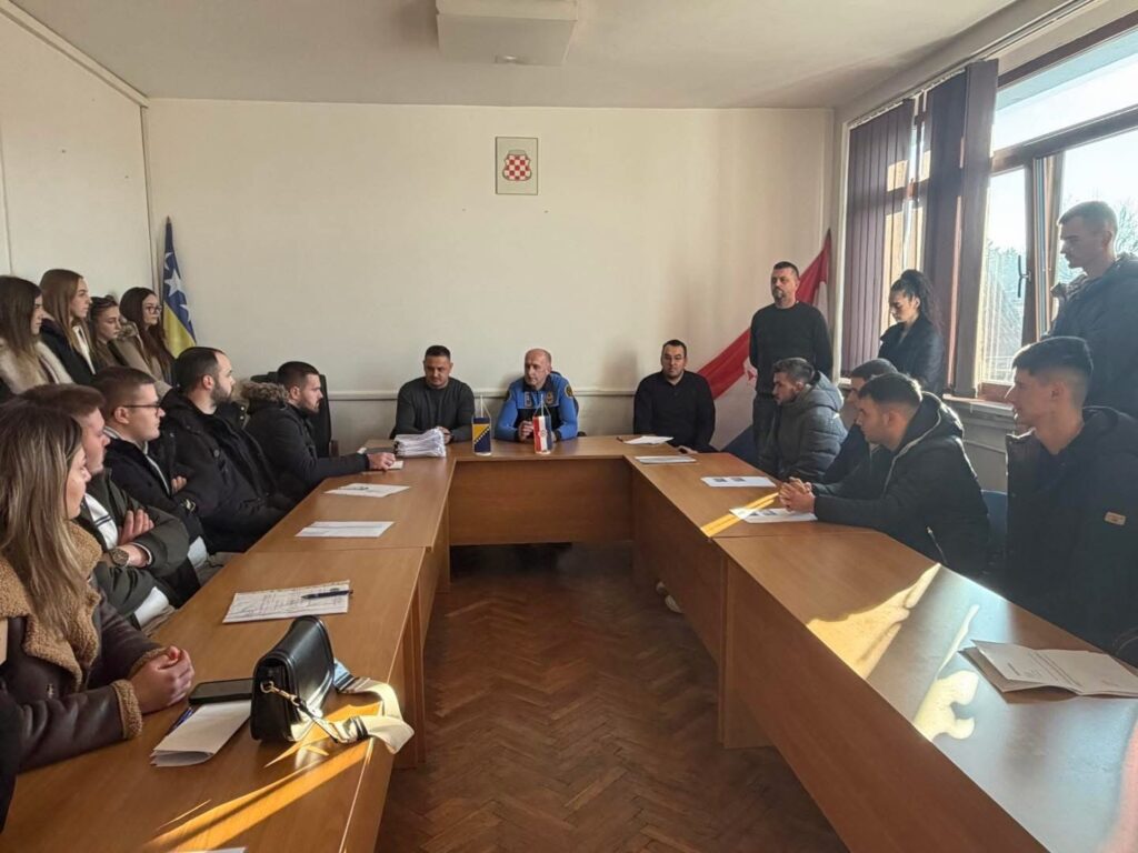 Potpisani ugovori s 62 kadeta za osnovnu policijsku obuku u MUP-u HBŽ