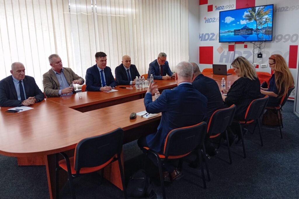 Ginkel u Mostaru s liderima novog političkog bloka hrvatskih stranaka