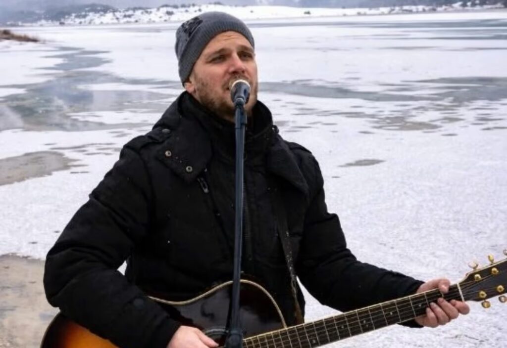 Duvnjak Josip Ivanković otpjevao Thompsonov hit na Blidinju i oduševio publiku (video)