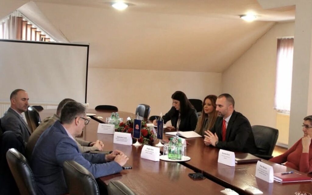 Ministar pravosuđa i uprave Hercegbosanske županije održao sastanak s ministrom pravosuđa, uprave i digitalne transformacije Županije Zapadnohercegovačke