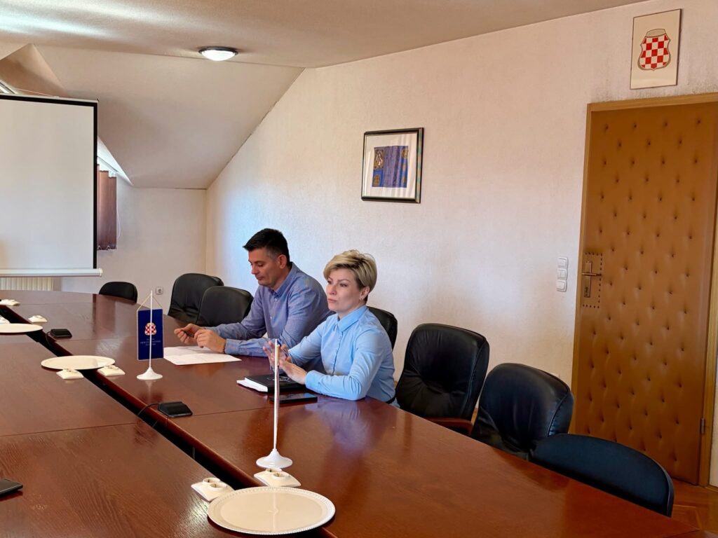 Ministrica Dijana Novković Pećanac održala sastanak s ravnateljima zdravstvenih ustanova s područja HBŽ