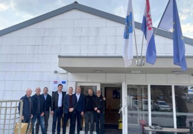 Izaslanstvo općine Tomislavgrad u posjeti Spomen sobi Domovinskoga rata Sinja i cetinske krajine