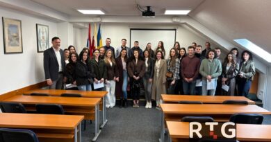 Održano svečano potpisivanje ugovora o stipendijama Održano svečano potpisivanje ugovora o stipendijama