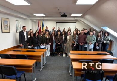 Održano svečano potpisivanje ugovora o stipendijama Održano svečano potpisivanje ugovora o stipendijama