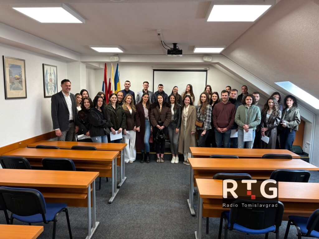 Održano svečano potpisivanje ugovora o stipendijama