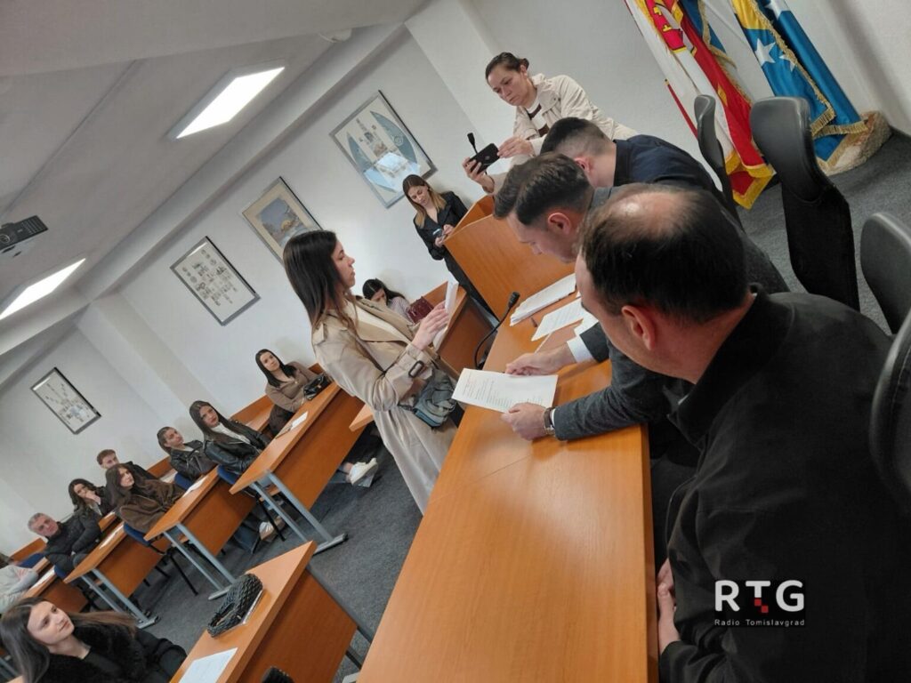 Održano svečano potpisivanje ugovora o stipendijama