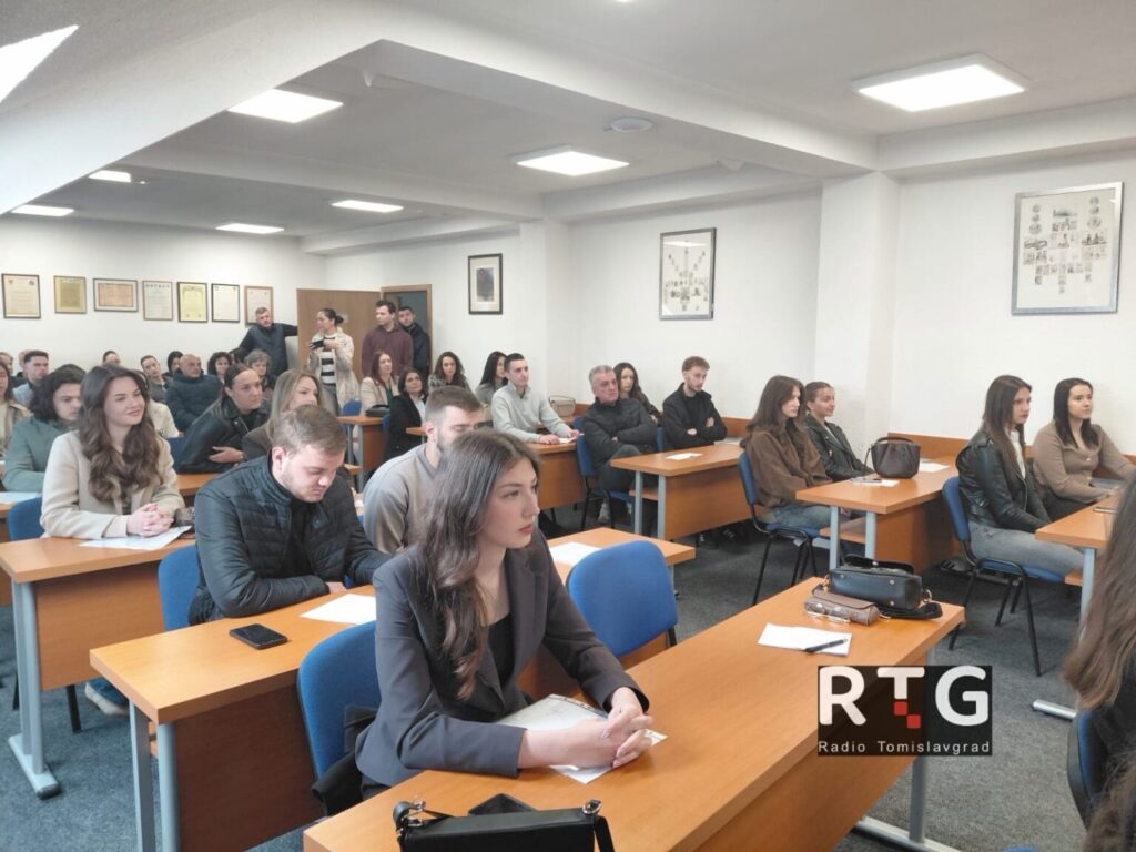 Održano svečano potpisivanje ugovora o stipendijama