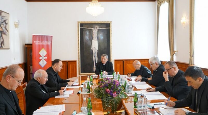 U Mostaru započelo 95. redovito zasjedanje BK BiH: Najavljen Obiteljski dan na Kupresu U Mostaru započelo 95. redovito zasjedanje BK BiH: Najavljen Obiteljski dan na Kupresu