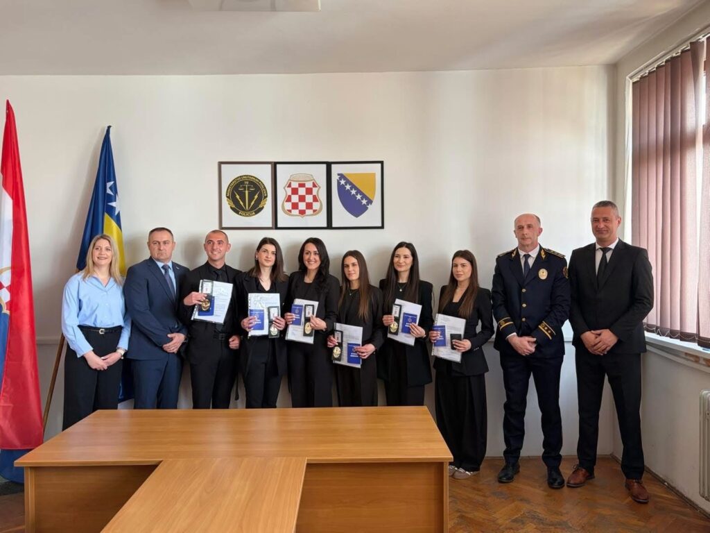 Svečana prisega mlađih inspektora u Ministarstvu unutarnjih poslova HBŽ-a