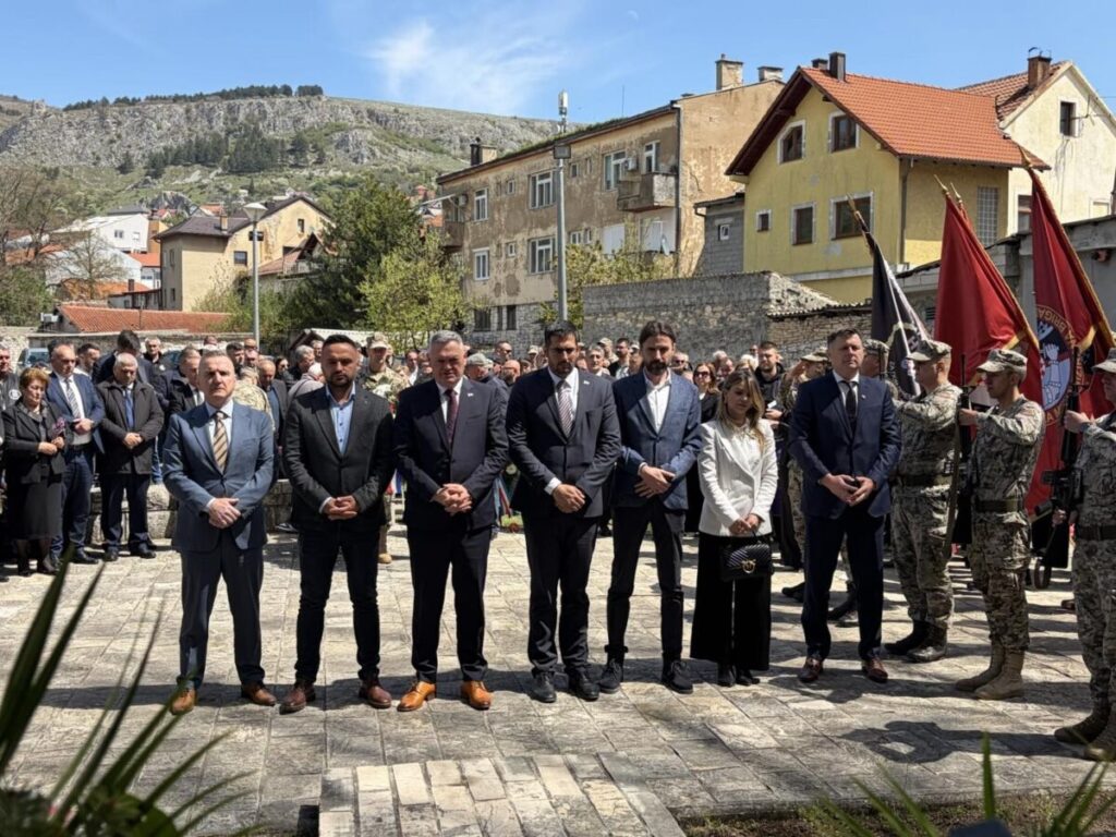 Izaslanstvo Vlade Hercegbosanske županije danas na svečanom obilježavanju 34. obljetnice obrane Livna i livanjskog kraja