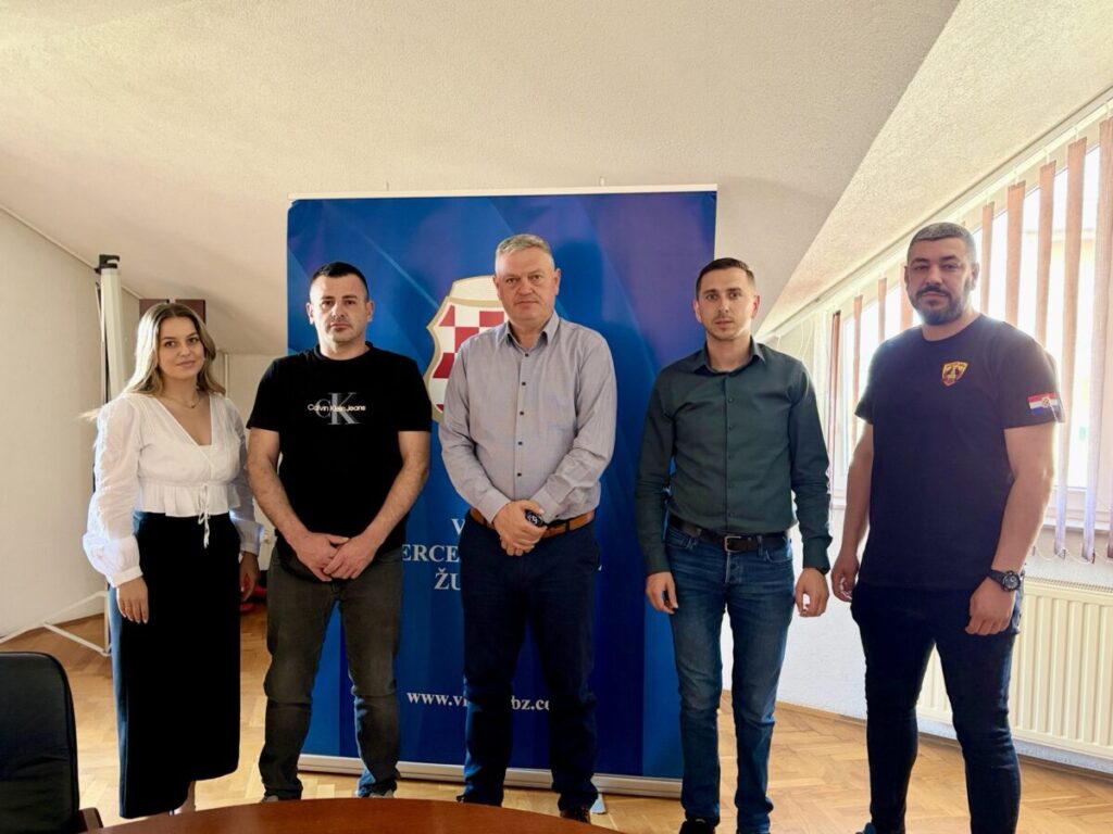 Predsjednik Vlade Hercegbosanske županije dr.sc. Ivan Vukadin potpisao ugovore za sufinanciranje donatorskih projekata u Hercegbosanskoj županiji