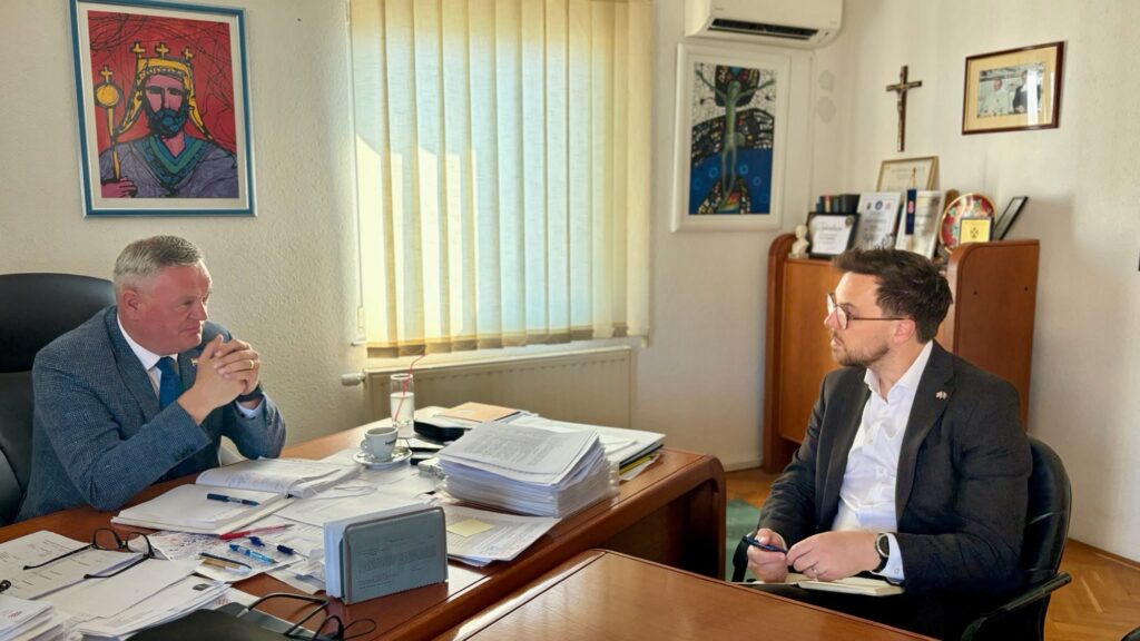 Predsjednik Vlade Hercegbosanske županije dr.sc. Ivan Vukadin održao sastanak s predstavnicima Veleposlanstva Ujedinjenog Kraljevstva
