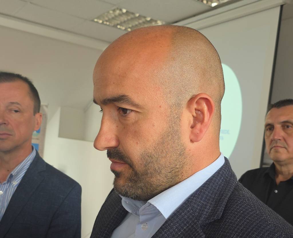 Ono što je naš portal objavio, sada potvrđuje i Darkov pogled